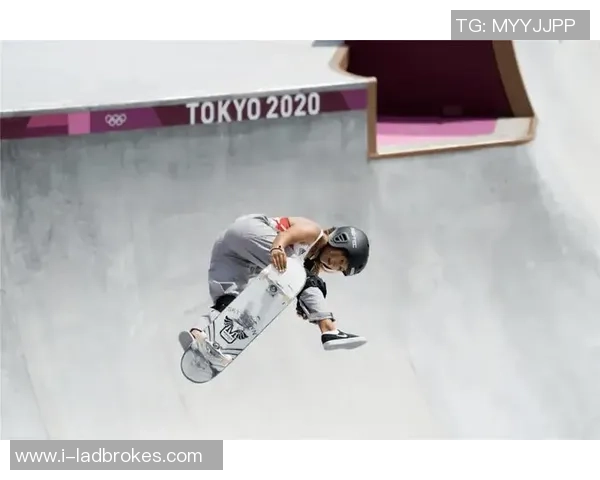 重庆滑板队勇夺全国滑板速度排行榜第二名展现实力与风采